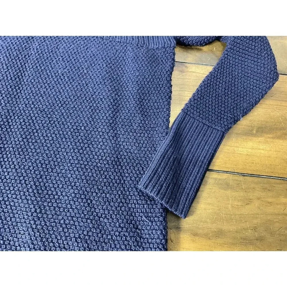 Lululemon Warm and Restore Knit Navy Turtle Neck Sweater 100% Merino Wool Size 6 - Picture 12 of 12